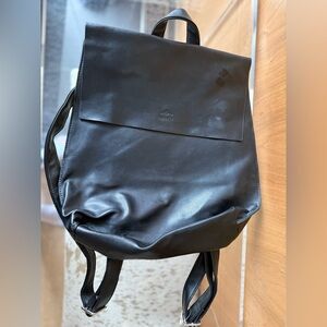 Pre-Loved Black Leather Roots Backpack *Damaged